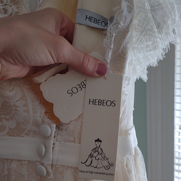 Boho lace wedding dress. - Picture 5 of 10